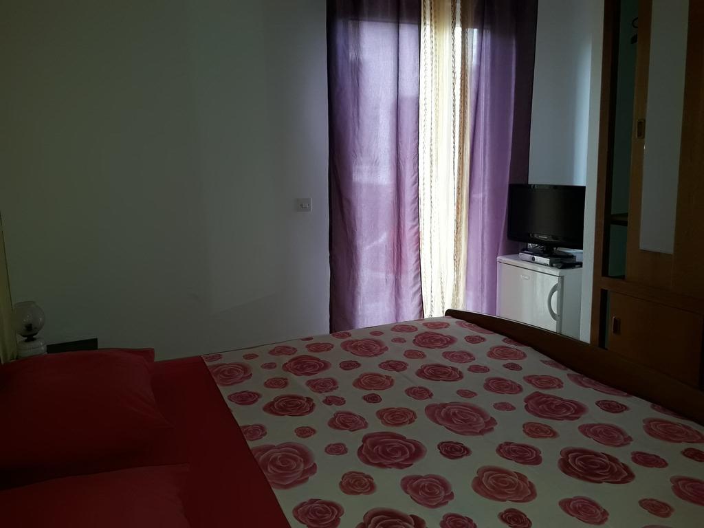 Rooms & Studio Villa Tatjana Supetar Kültér fotó