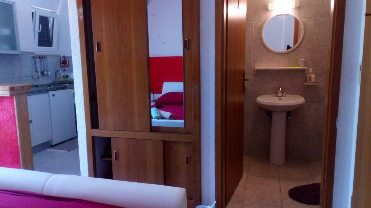 Rooms & Studio Villa Tatjana Supetar Kültér fotó