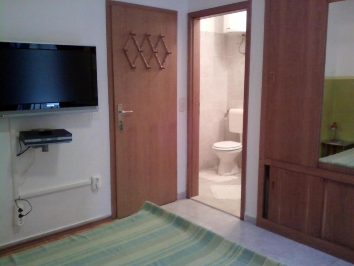 Rooms & Studio Villa Tatjana Supetar Szoba fotó