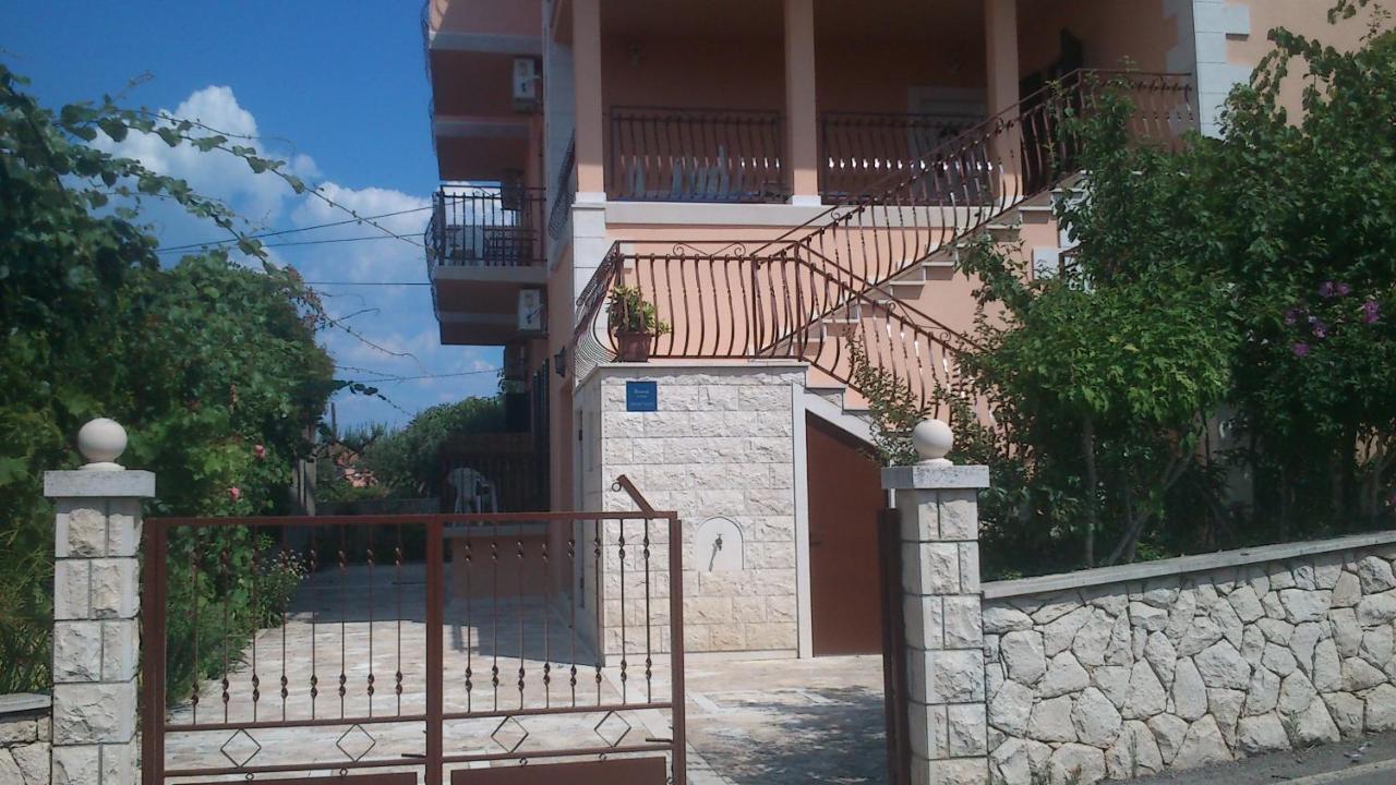 Rooms & Studio Villa Tatjana Supetar Kültér fotó